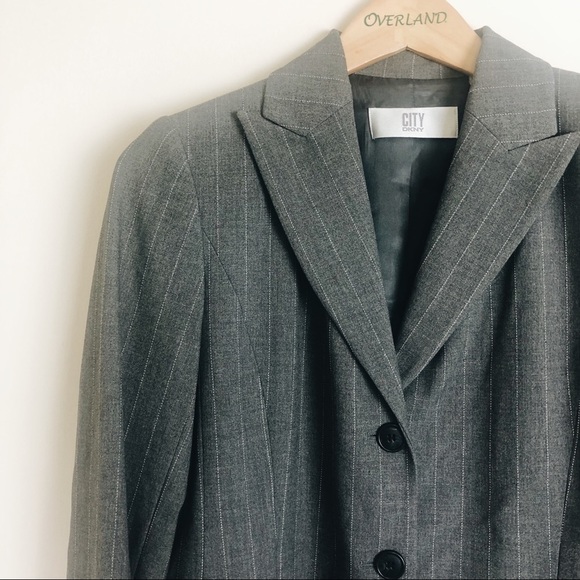 DKNY 🖤 Stripped Blazer - Picture 1 of 5